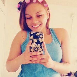 Meet your Posher, Karina